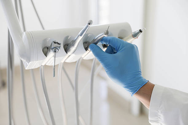 Professional Tooth Extraction technician working in Hunters Creek Village, TX